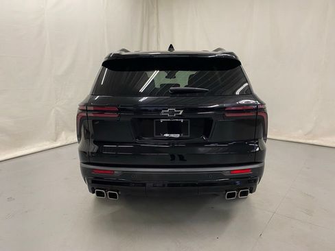 Used 2024 Chevrolet Traverse LT w/ Midnight/Sport Edition AWD/4WD image 7