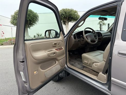 Used 2002 Toyota Tundra Limited image 13