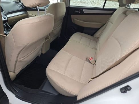 Used 2017 Subaru Outback 2.5i Premium image 17