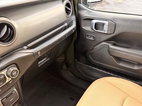 Used 2023 Jeep Wrangler Sport S image 12
