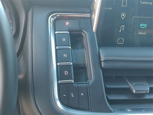 Used 2024 GMC Yukon XL AT4 w/ Technology Package image 22