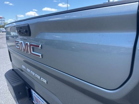 Used 2024 GMC Sierra 2500 AT4 AWD/4WD image 7