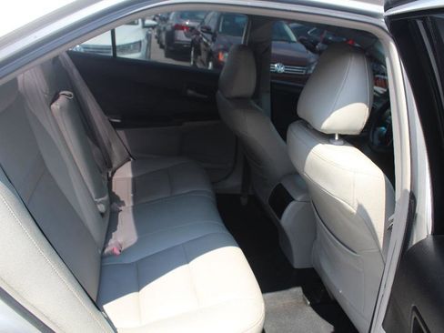 Used 2012 Toyota Camry LE FWD image 13