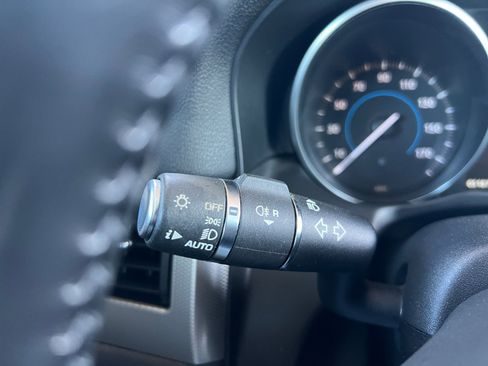 Used 2017 Jaguar XF Premium image 23