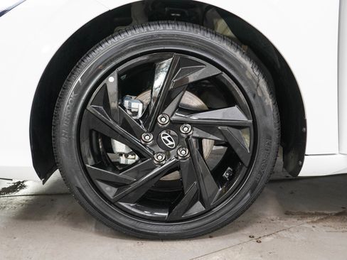 Used 2026 Hyundai Elantra SEL Sport Premium FWD image 27