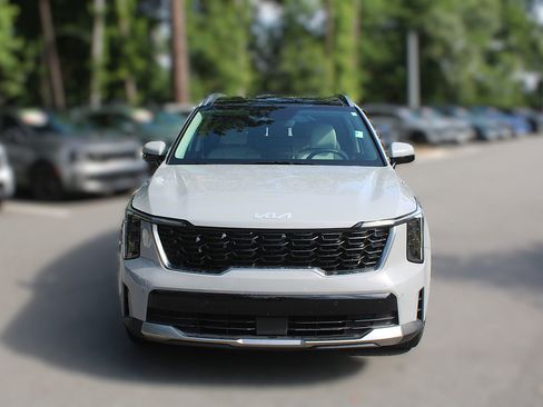 Certified 2024 Kia Sorento S w/ Panoramic Sunroof Package FWD image 17