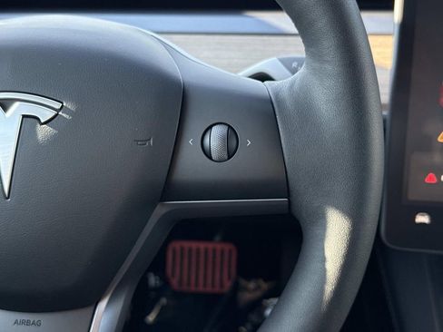 Used 2023 Tesla Model 3 Standard Range RWD image 9