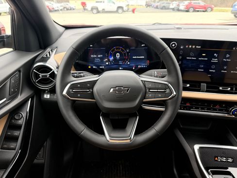 New 2026 Chevrolet Equinox ACTIV w/ Convenience Package III image 16