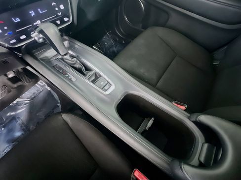 Used 2017 Honda HR-V EX image 25