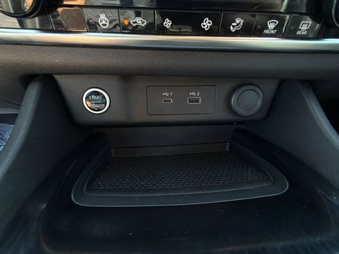 Used 2021 Nissan Rogue SV w/ Premium Package FWD image 26