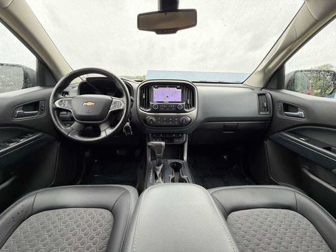 Used 2018 Chevrolet Colorado Z71 AWD/4WD image 12