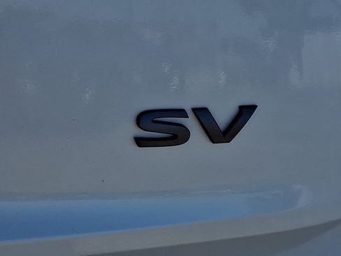 Used 2024 Nissan Rogue SV FWD image 17