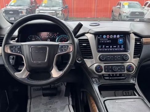 Used 2018 GMC Yukon Denali w/ Open Road Package RWD image 11