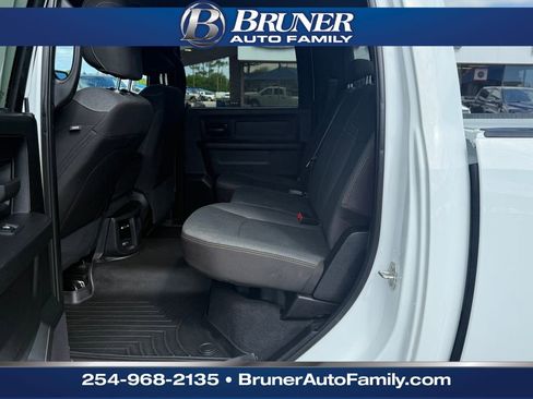 Used 2024 RAM 3500 Tradesman w/ Chrome Appearance Group image 12