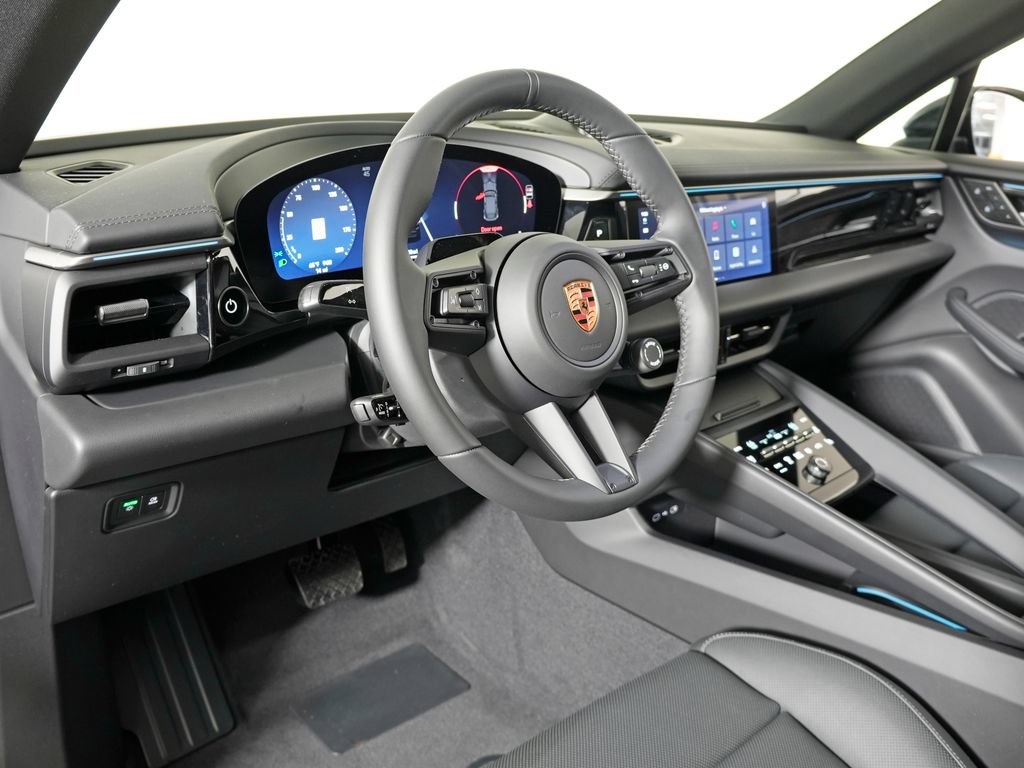 Used 2026 Porsche Macan 4 Electric AWD/4WD image 4