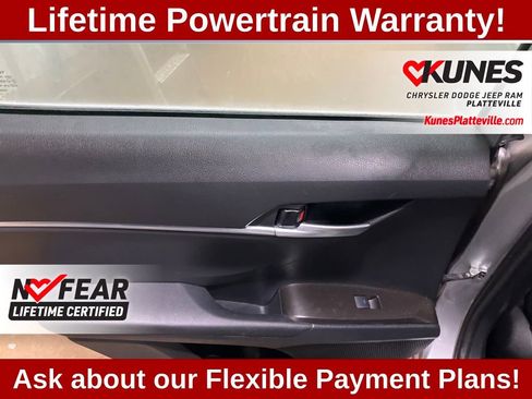 Used 2024 Toyota Camry SE image 23