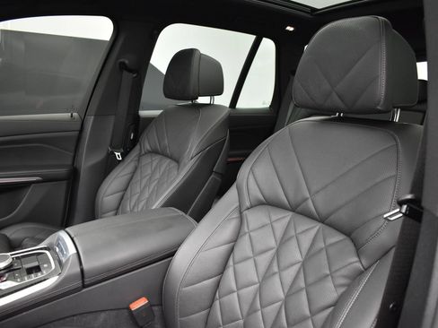 Used 2024 BMW X5 xDrive40i w/ M Sport Package AWD/4WD image 13