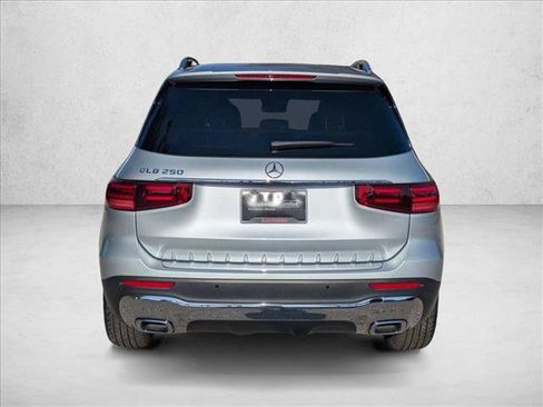 Certified 2025 Mercedes-Benz GLB 250 image 7