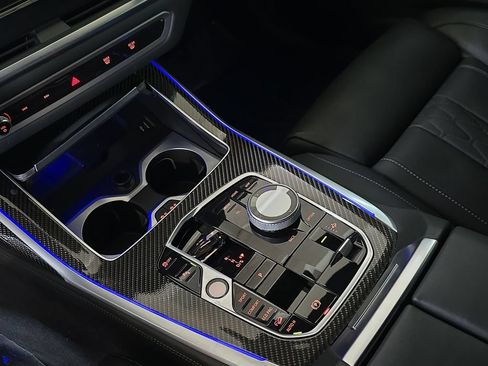 Certified 2025 BMW X7 M60i AWD/4WD image 26