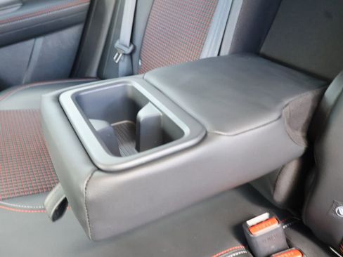 Used 2025 Nissan Kicks SR AWD/4WD image 25