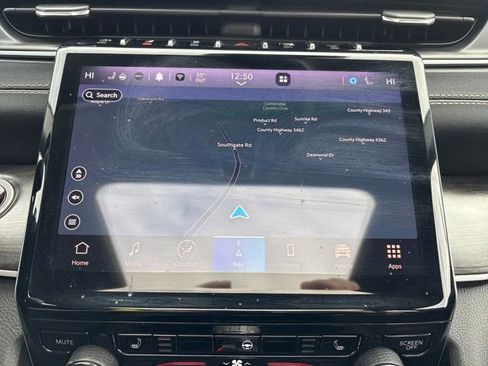 Used 2022 Jeep Grand Cherokee Limited image 19