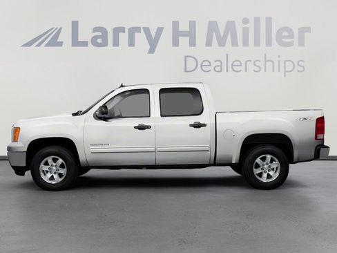 Used 2010 GMC Sierra 1500 SLE w/ Power Pack Plus image 3