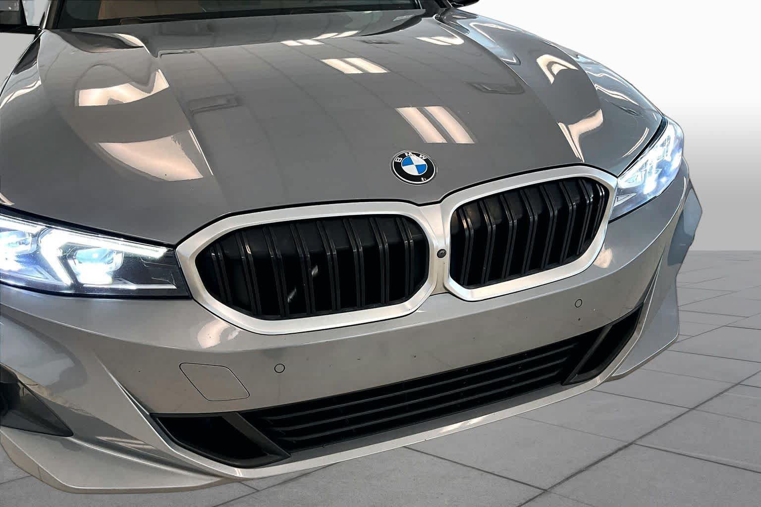 Used 2024 BMW 330i Sedan w/ Premium Package RWD image 27