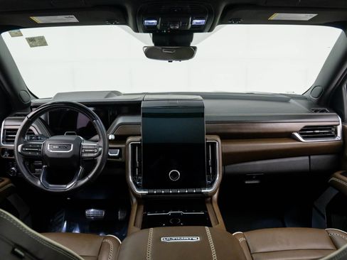 Used 2025 GMC Yukon Denali Ultimate image 14