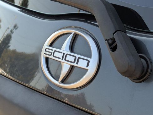 Used 2006 Scion xA FWD image 25