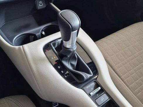 Certified 2023 Honda HR-V LX image 11