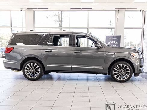 Used 2021 Lincoln Navigator L Reserve w/ Luxury Package AWD/4WD image 9