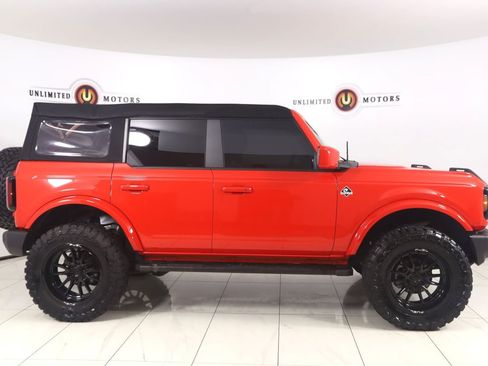 Used 2023 Ford Bronco Outer Banks AWD/4WD image 2