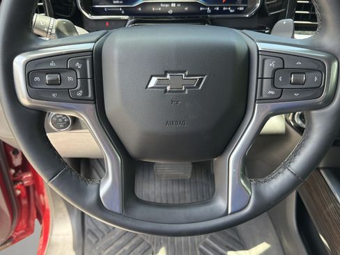 Used 2025 Chevrolet Silverado 1500 LT Trail Boss w/ Convenience Package II AWD/4WD image 18