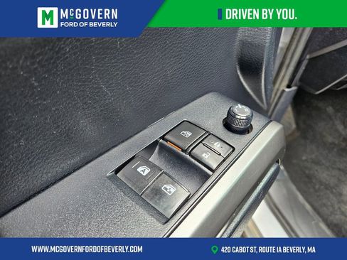 Used 2019 Toyota Tacoma SR5 w/ SR5 Appearance Package (SM) AWD/4WD image 16