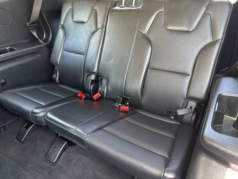 Used 2025 Kia Telluride S AWD/4WD image 17