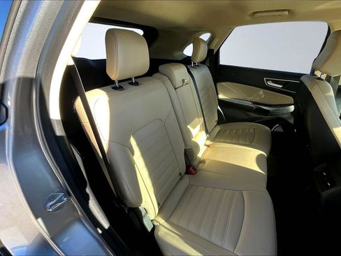 Used 2020 Ford Edge SEL image 20