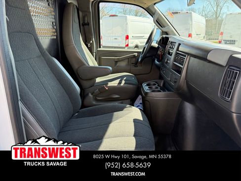 Used 2024 GMC Savana 2500 w/ Driver Convenience Package RWD image 7