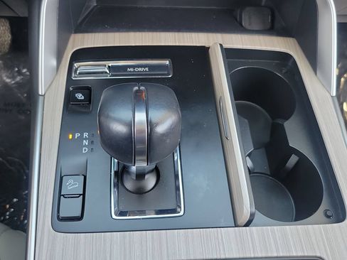 Certified 2024 MAZDA CX-90 Plug-In Hybrid w/ Preferred AWD/4WD image 13