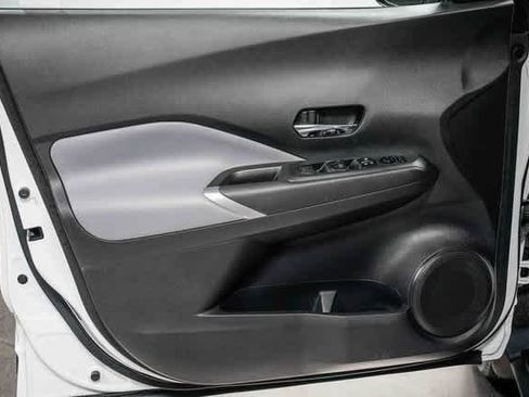 Used 2021 Nissan Kicks SR w/ SR Premium Package image 18