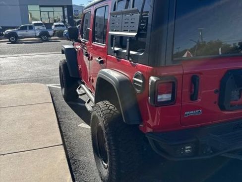 Used 2021 Jeep Wrangler Unlimited Rubicon AWD/4WD image 6