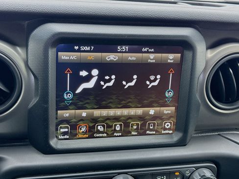 Used 2021 Jeep Gladiator Sport AWD/4WD image 12