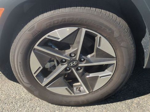 Certified 2025 Hyundai Tucson SEL AWD/4WD image 9