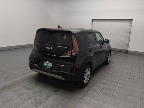 Used 2025 Kia Soul LX image 9