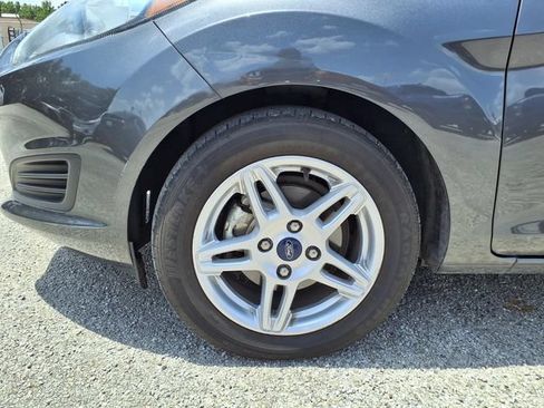 Used 2018 Ford Fiesta SE FWD image 10