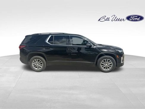 Used 2023 Chevrolet Traverse LT FWD image 3