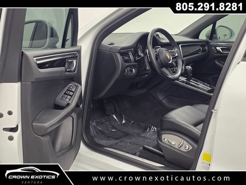 Used 2023 Porsche Macan S AWD/4WD image 28