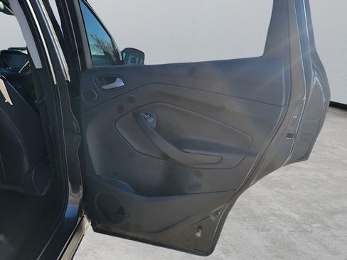 Used 2017 Ford Escape Titanium image 26