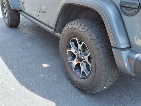 Used 2018 Jeep Wrangler Unlimited Rubicon AWD/4WD image 25