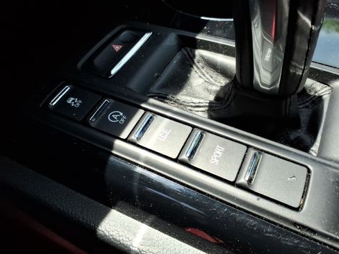 Used 2022 Maserati Ghibli Modena RWD image 9