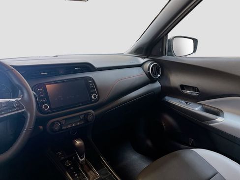 Used 2024 Nissan Kicks SR w/ SR Premium Package FWD image 22